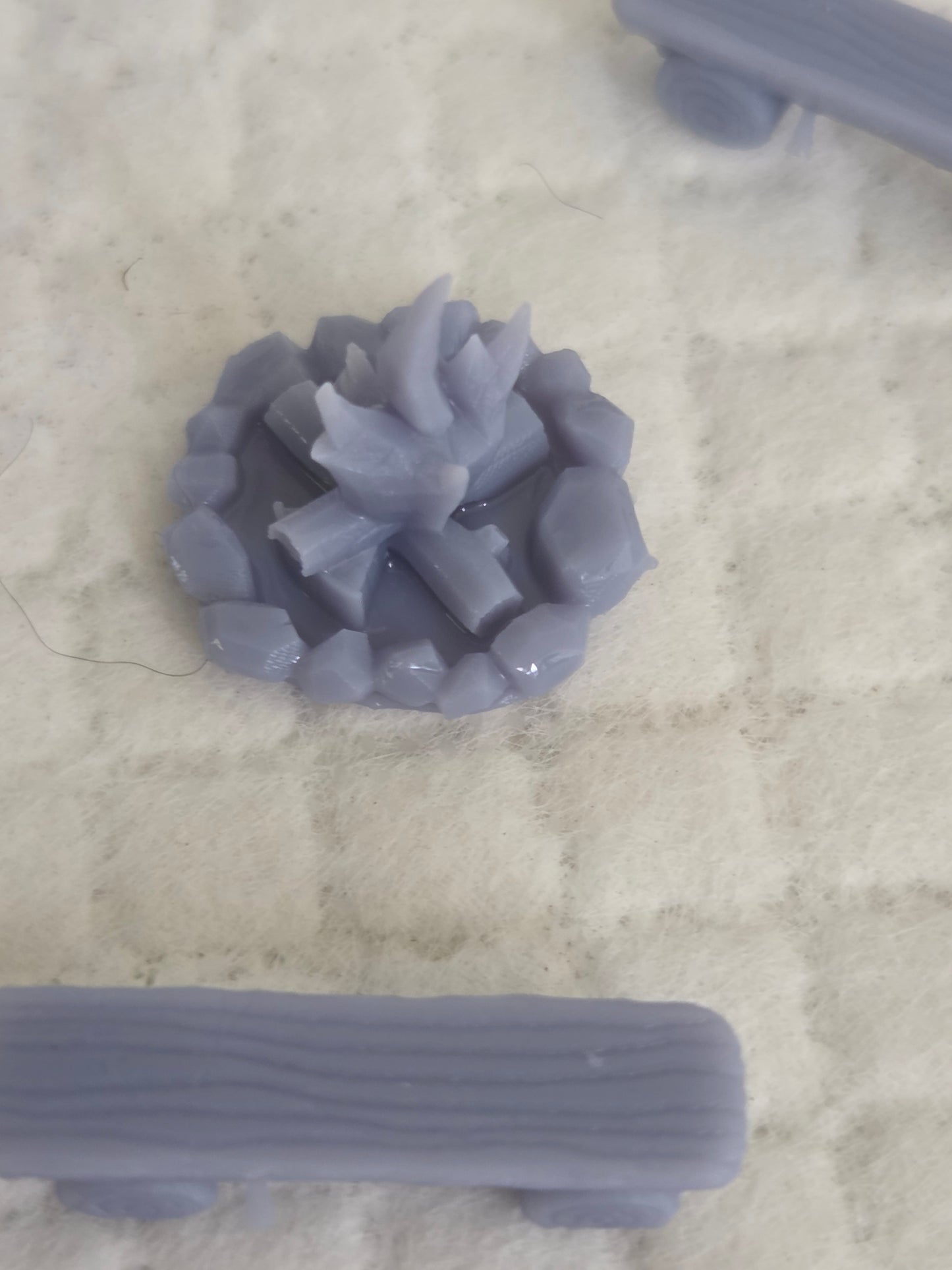 OO Gauge Campfire & Benches