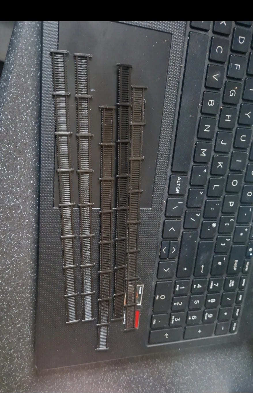 N Gauge Fences