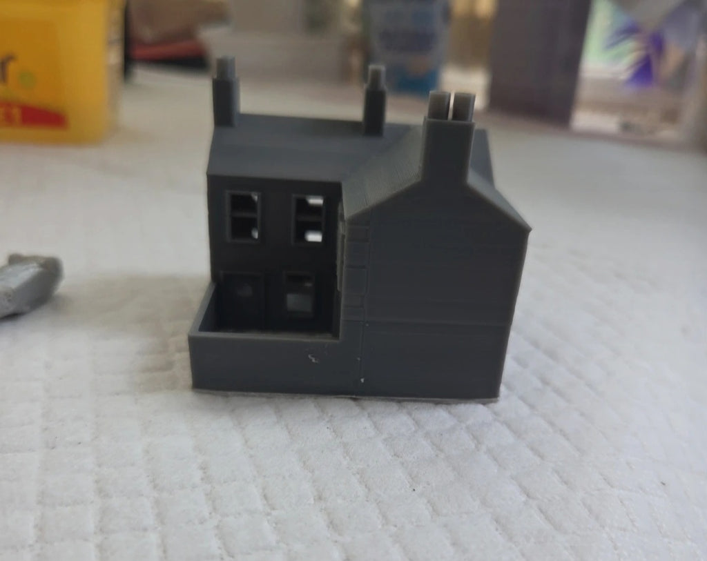 N Gauge Corner shop