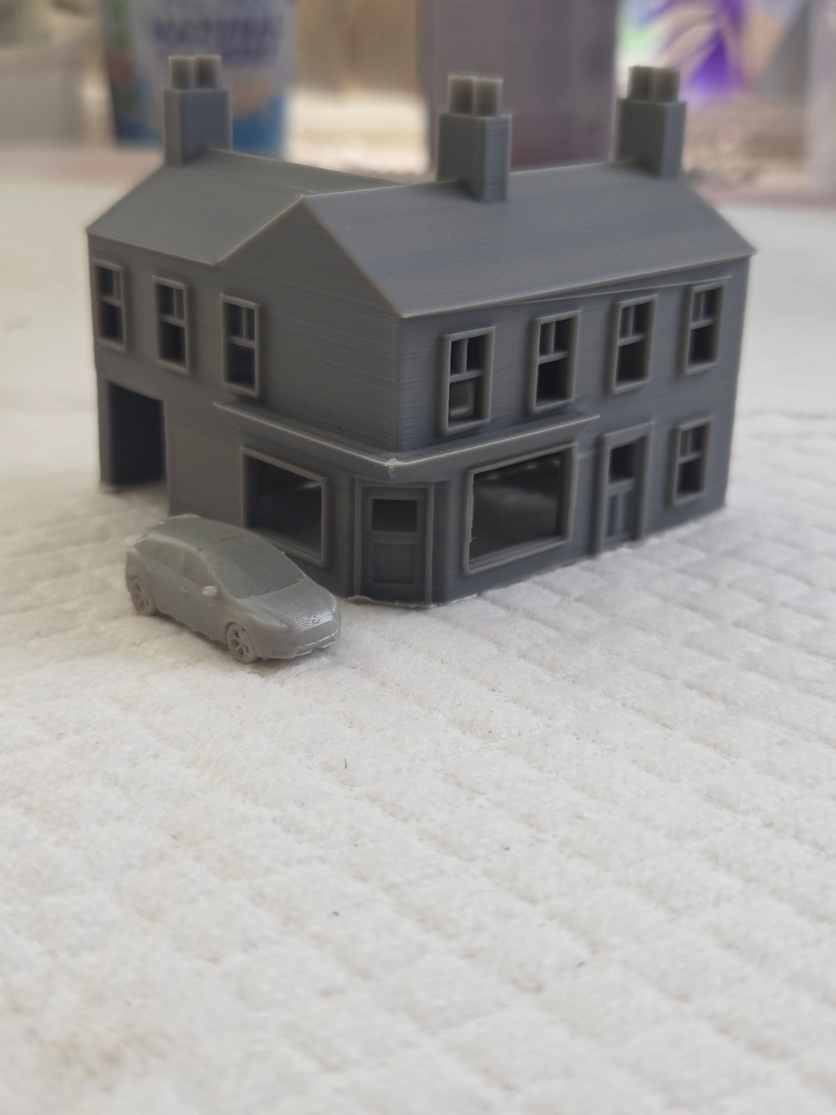 N Gauge Corner shop