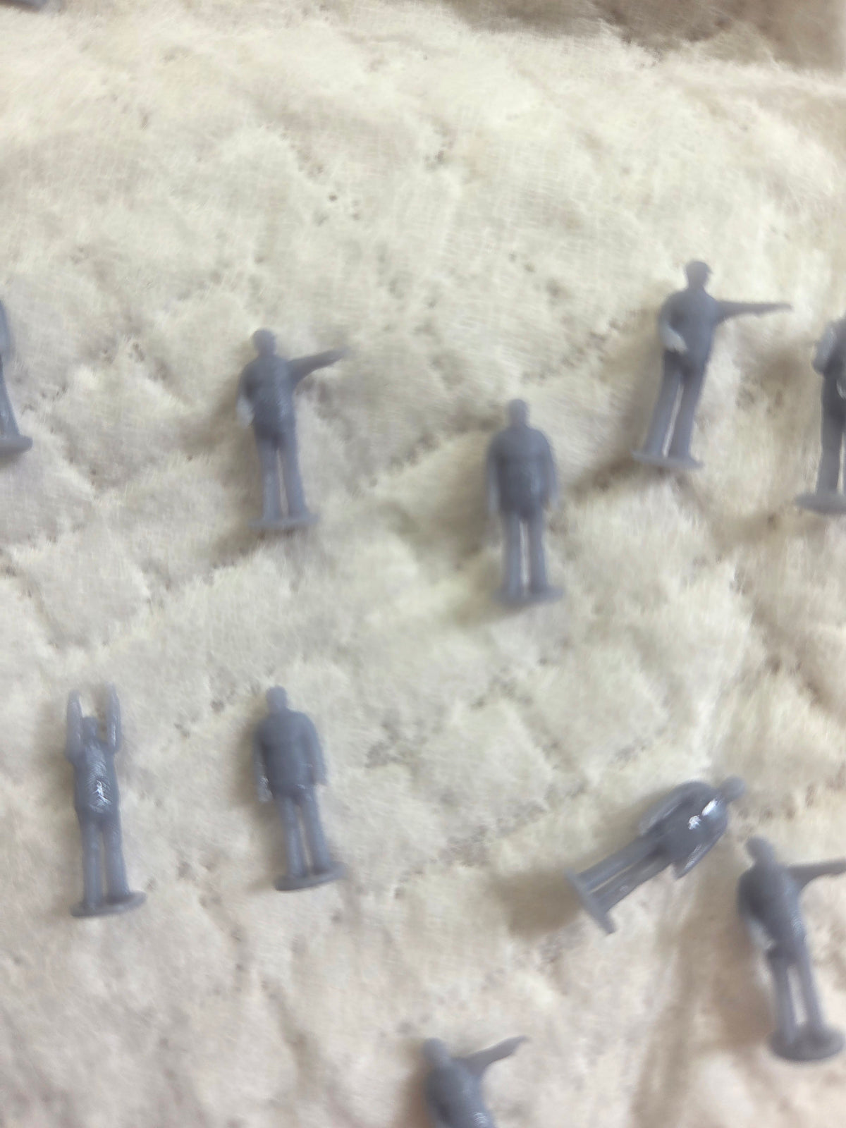 N gauge Men