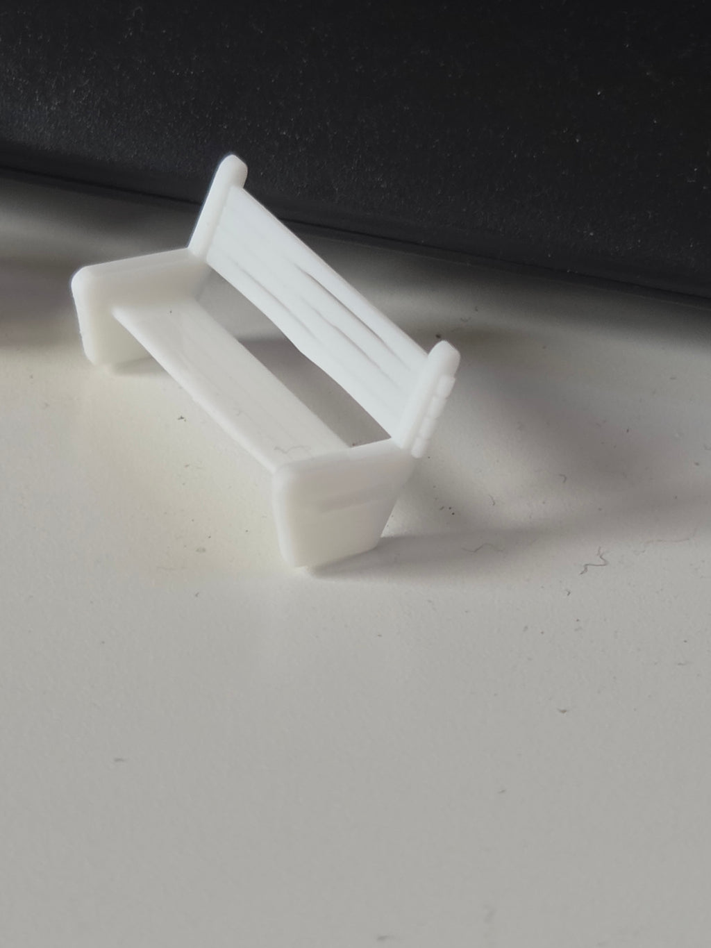 OO Gauge benches